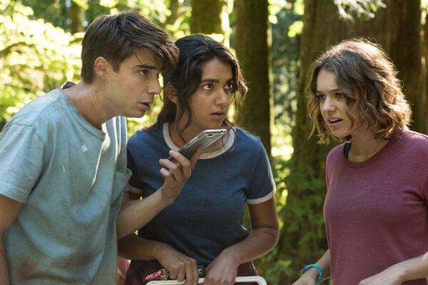Eduardo Franco's The Package Is All About A Friend In Need Is A Freind Indeed | Netflix's The Package (2018) Review